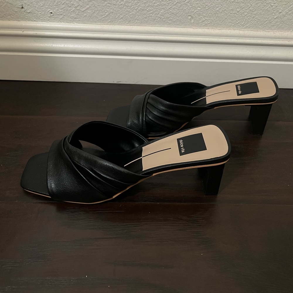 Elegant Black Heeled Sandals